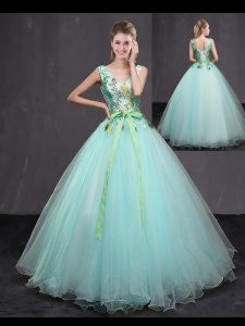 Fitting V-neck Sleeveless Tulle 15 Quinceanera Dress Appliques and Belt Lace Up
