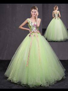 Dramatic V-neck Sleeveless Tulle Quince Ball Gowns Appliques and Belt Lace Up